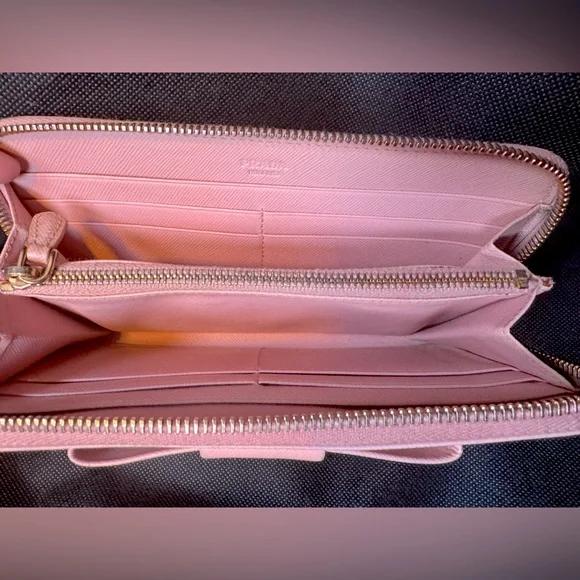 Prada Pink Bow Saffiano Zip Wallet Continental RARE DISCONTINUED - Picture 10 of 12